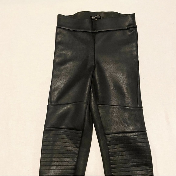 Dynamite Black Faux Leather Leggings Size XS - Picture 2 of 16